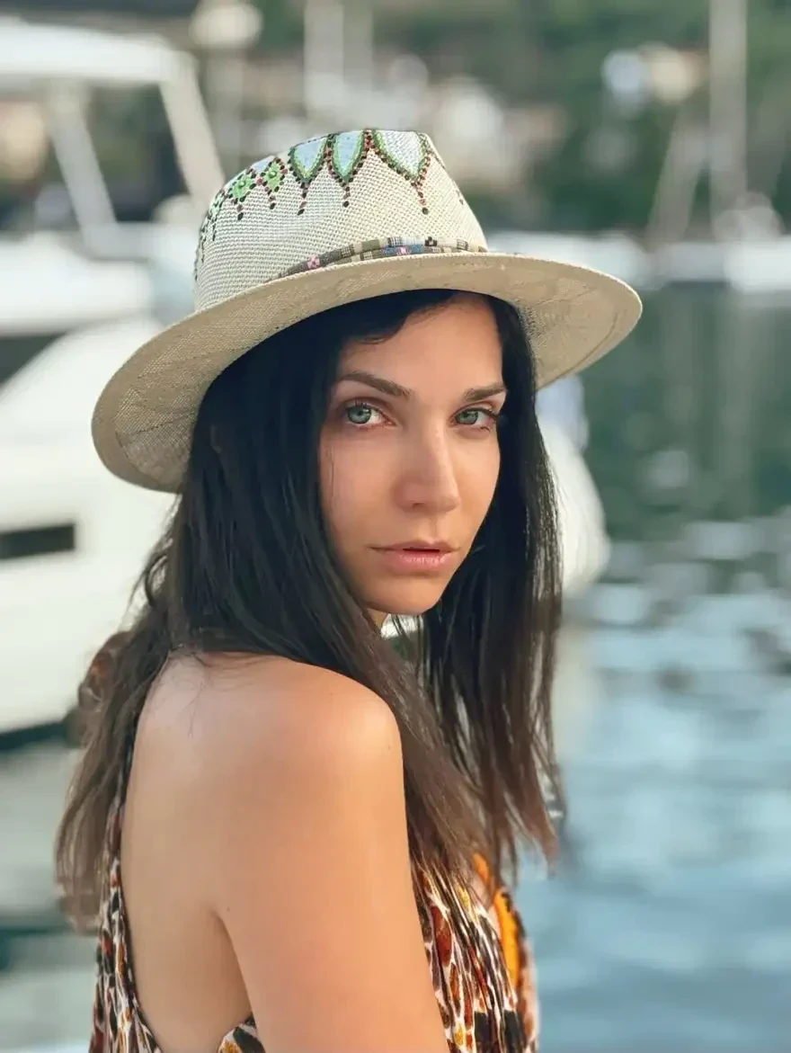 katerina-gheronikoloy.webp?v=0 katerina-gheronikoloy.webp?v=0