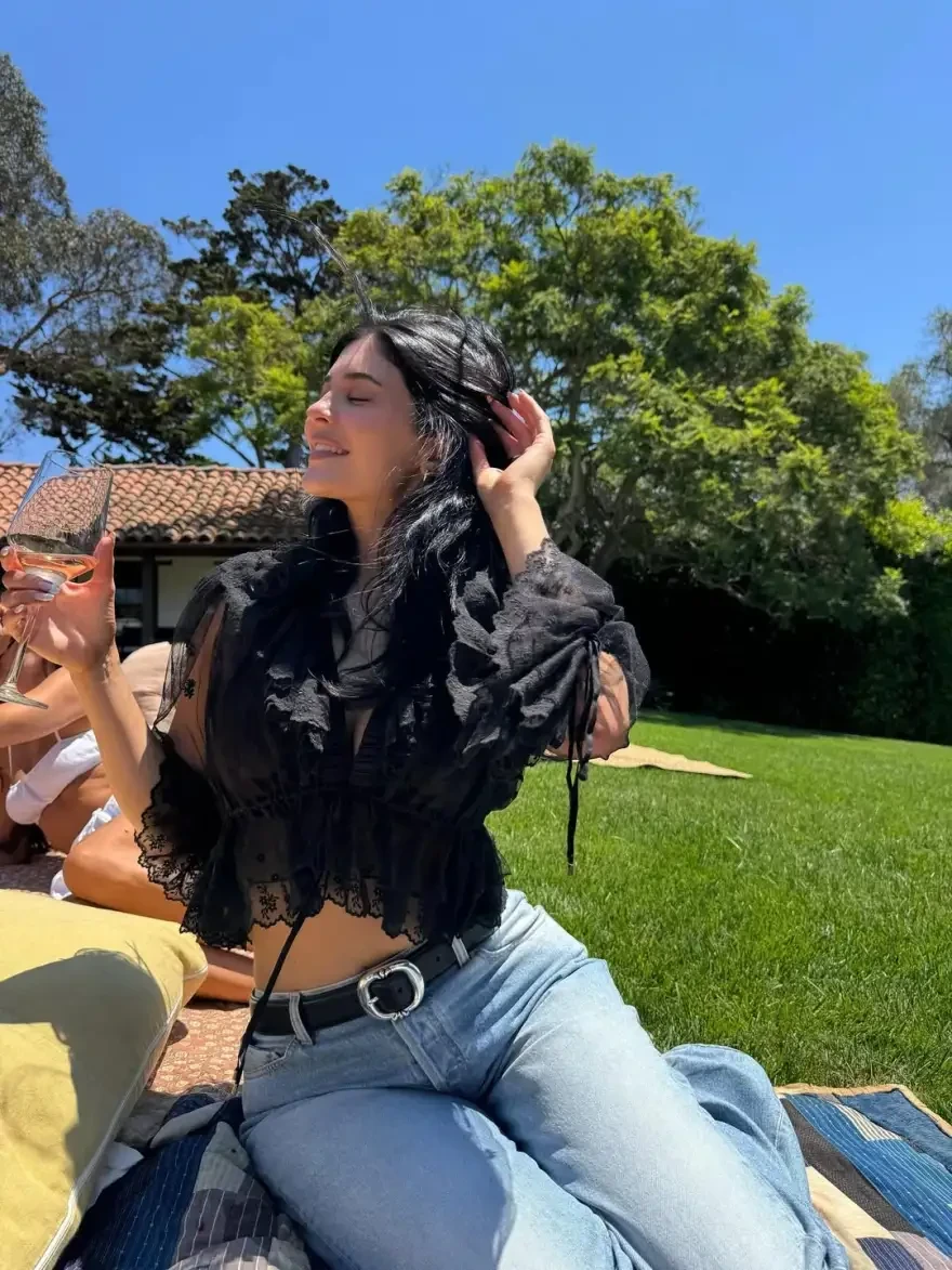 kylie2.webp kylie2.webp