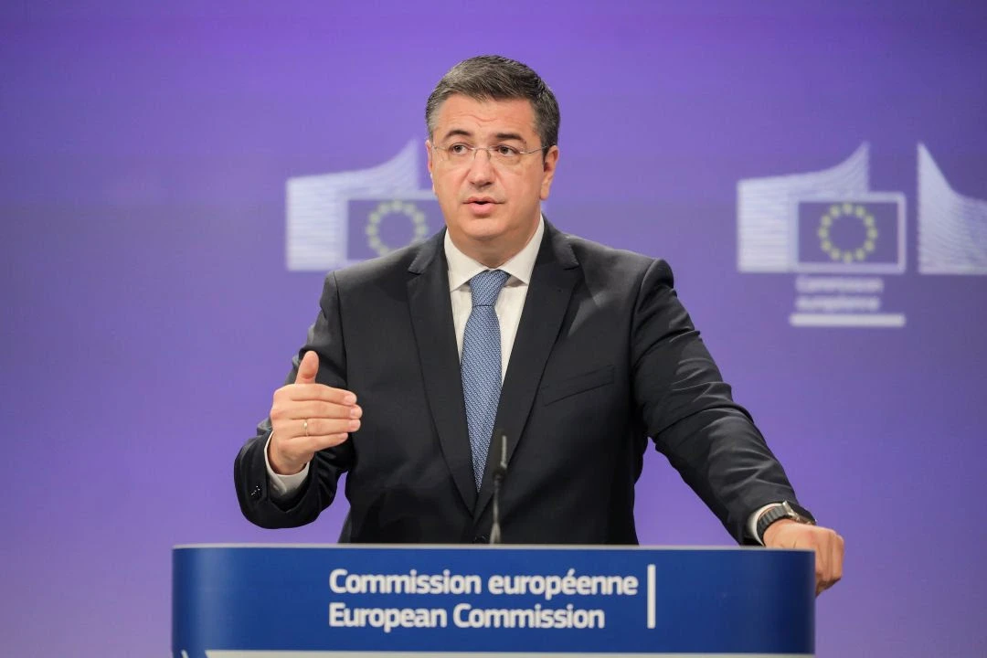 apostolos-tzitzikostas-evropaikos-sidirodromos3.jpg?v=0