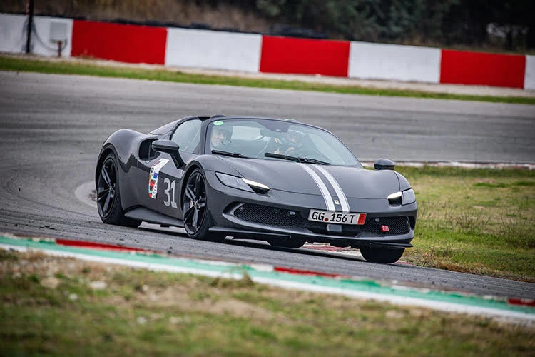 supercars3.jpg supercars3.jpg