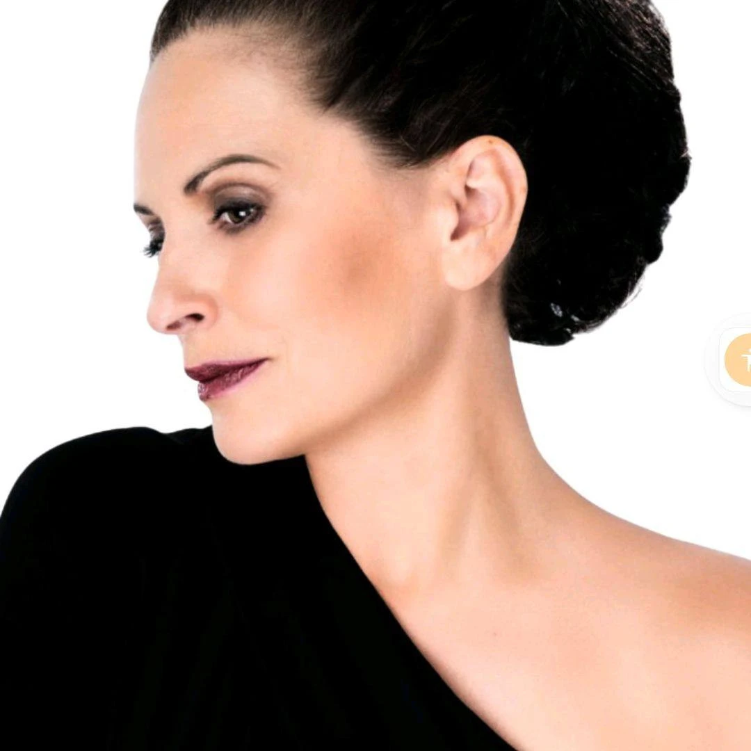 theofania-papathoma-serres-vempo-megali-ellinida-asteria-dipethe.jpg?v=0