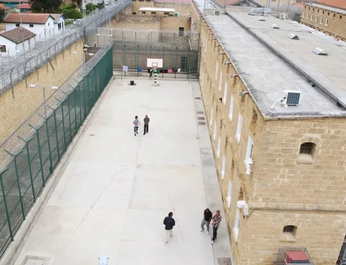 Τραγωδία στην Κύπρο: Αυτοκτόνησε 23χρονος κατάδικος, τον χρησιμοποιούσαν ως σκλάβο οι «βαρόνοι» της φυλακής