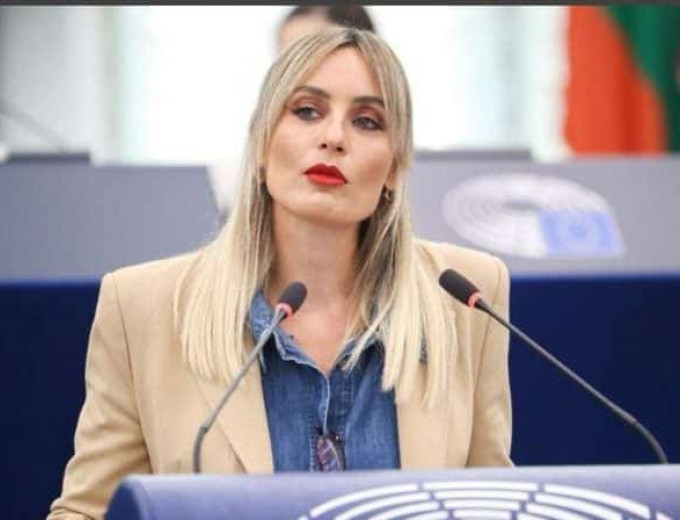 Ελεονώρα Μελέτη: Να σταματήσει η ανεξέλεγκτη προβολή σοκαριστικών εικόνων τραγωδίας στα ΜΜΕ