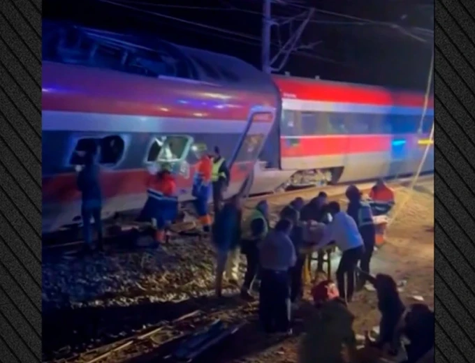 Σύγκρουση τρένων στην Ισπανία: Στους 39 οι νεκροί, «εξαιρετικά παράξενο δυστύχημα» λέει ο υπουργός Μεταφορών