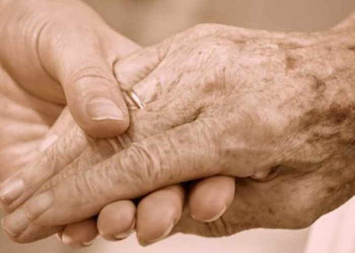 9 ΛΟΓΟΙ ΠΟΥ ΧΡΕΙΑΖΟΜΑΣΤΕ ΤΗ ΜΑΜΑ ΜΑΣ ΟΣΟ ΧΡΟΝΩΝ ΚΑΙ ΝΑ ΕΙΜΑΣΤΕ!