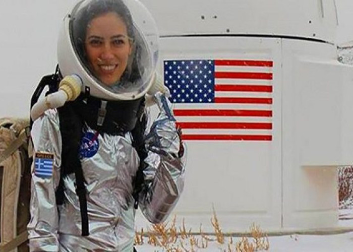 ΤΟ «ΧΡΥΣΟ ΚΟΡΙΤΣΙ» ΤΗΣ NASA ΕΙΝΑΙ ΕΛΛΗΝΙΔΑ ΚΑΙ ΕΧΕΙ ΣΑΡΩΣΕΙ ΟΛΑ ΤΑ ΒΡΑΒΕΙΑ!