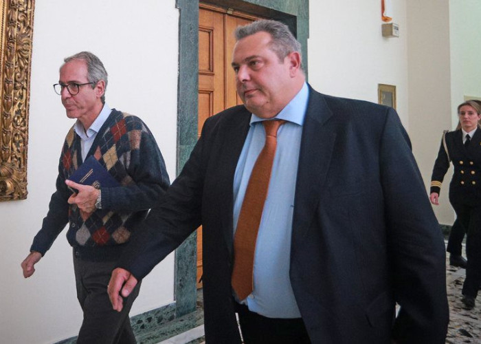 ΣΤΡΟΦΗ ΚΑΜΜΕΝΟΥ: ΘΕΛΕΙ ΣΥΝΑΙΝΕΤΙΚΟ ΔΙΑΖΥΓΙΟ ΜΕ ΤΟΝ ΣΥΡΙΖΑ!