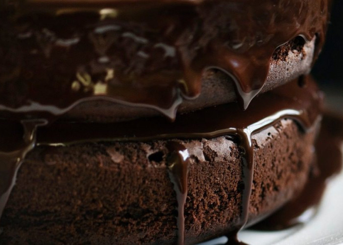 ΑΥΤΟ ΕΙΝΑΙ ΤΟ ΣΟΚΟΛΑΤΕΝΙΟ ΚΕΙΚ ΠΟΥ ΖΥΓΙΖΕΙ 11 ΚΙΛΑ ΚΑΙ ΕΧΕΙ ΤΡΕΛΑΝΕΙ ΤΟ ΙΝΤΕΡΝΕΤ!