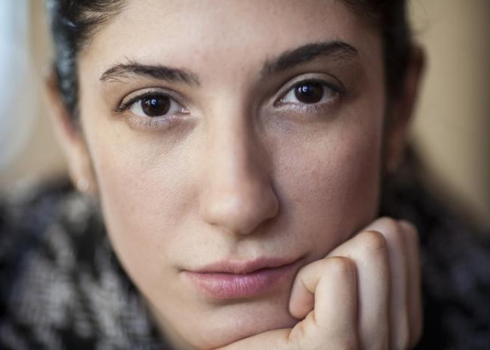 ΕΚΕΙΝΕΣ ΟΙ ΓΥΝΑΙΚΕΣ ΠΟΥ ΑΚΟΜΗ ΚΑΙ ΣΤΟΝ ΠΟΝΟ ΞΕΡΟΥΝ ΝΑ ΧΑΜΟΓΕΛΟΥΝ!