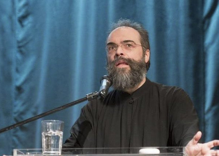 «Μακάριοι οι γονείς που δεν βαράνε τα παιδιά τους»: Τα λόγια του πατέρα Ανδρέα Κονάνου που αξίζει να διαβαστούν