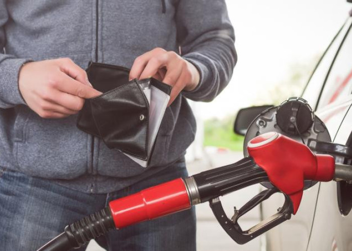 Ανεβαίνει διαρκώς κάθε ημέρα η τιμή της βενζίνης