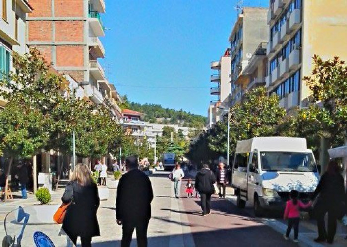 Ξεκίνησαν οι θερινές εκπτώσεις