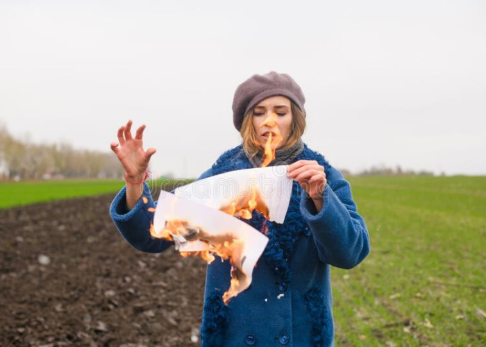 Γιατί τους ανθρώπους που έχουμε περάσει πολλά στη ζωή μας, μας θεωρούν καμμένο χαρτί;
