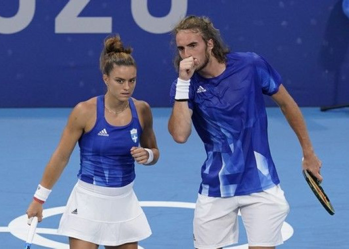 Τσιτσιπάς – Σάκκαρη: Το στοίχημα που έβαλαν και η δωρεά 10.000 δολαρίων για την Ουκρανία