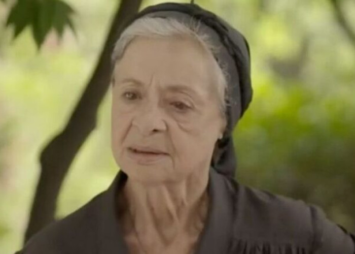 Σασμός: Τι πραγματικά συμβαίνει με τον άγνωστο άνδρα που βγαίνει από τη θάλασσα και ποια είναι η σχέση του με τη γιαγιά Ειρήνη