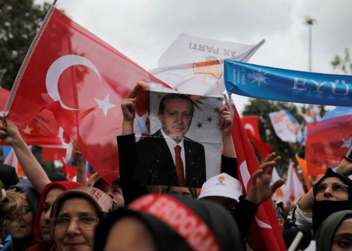 Και οι Τούρκοι επιλέγουν την Κυριακή 9 Απριλίου: Μαζί και στις …εκλογές;