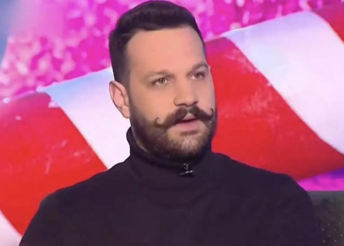 Ο Λευτέρης Μητσόπουλος στη Maskarata 2023