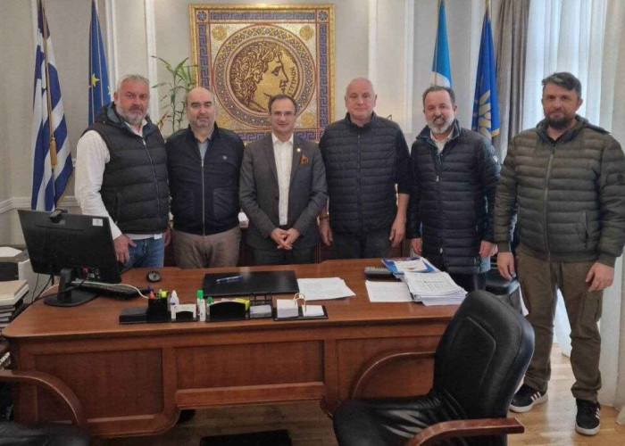 Σέρρες – Για τα τραπεζοκαθίσματα συνάντηση Χρυσάφη με εκπροσώπους της Εστίασης !