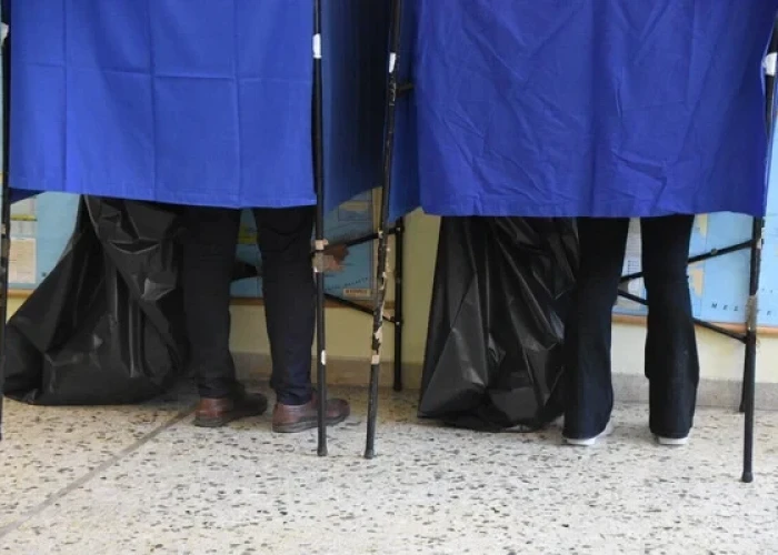 Δημοτικές εκλογές 2023: Ένταση και δύο συλλήψεις σε εκλογικό τμήμα