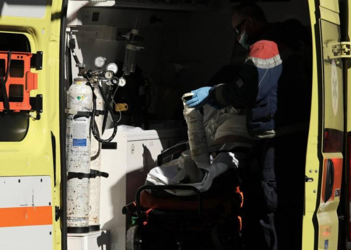 Συνελήφθη αστυνομικός που εργαζόταν και ως οδηγός ασθενοφόρου