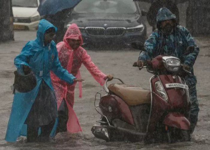 Ινδία: 13 νεκροί σε πλημμύρες στα Ιμαλάια – 3.700 άνθρωποι χρειάστηκε να απεγκλωβιστούν
