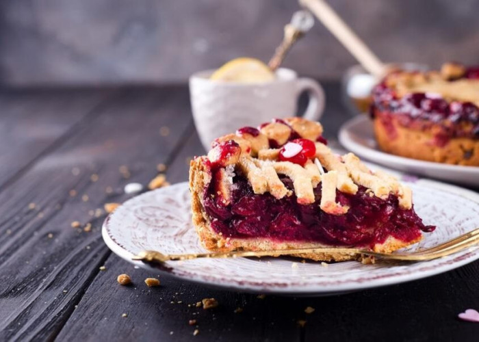 Συνταγή για εύκολη κερασόπιτα -Λαχταριστή και ζουμερή, το καλύτερο επιδόρπιο για το καλοκαίρι