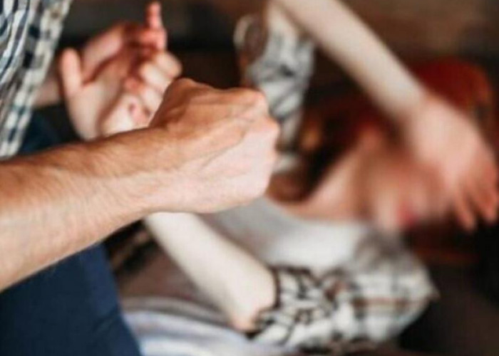 Φρίκη: Απείλησε με όπλο τη σύζυγό του για να συνευρεθούν