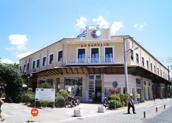Δεν πρόκειται να στερηθεί κανένας ωφελούμενος της μετακίνησης – Υποχρέωση του Δήμου Σερρών ο σεβασμός όλων των δημοτών