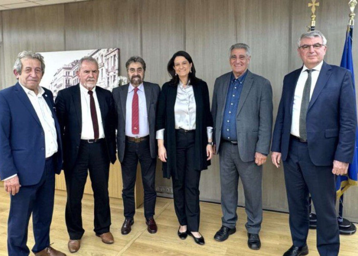 Συνάντηση Κεραμέως με το Προεδρείο της ΑΓΣΣ