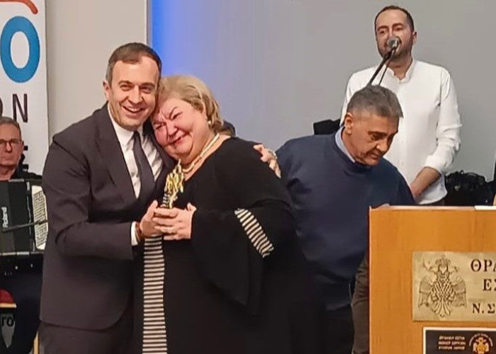 Στο καθιερωμένο χορό της Θρακικής Εστίας Ν. Σερρών γλέντησαν με την ψυχή τους οι Θρακιώτες