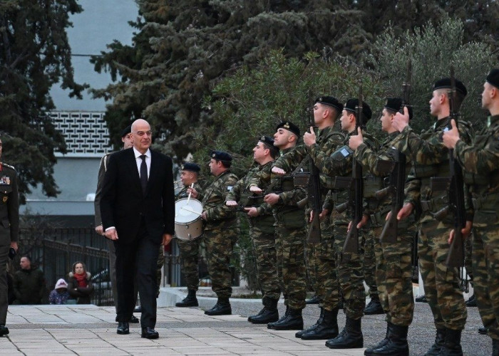 Το ΥΠΕΘΑ δείχνει τον δρόμο: Η ορθολογική διαχείριση και εξοικονομήση έφερε αύξηση των μισθών