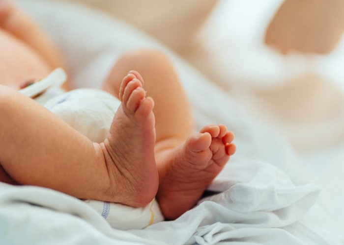 Φρίκη: Μητέρα πούλησε το μωρό της για 2.000 ευρώ και μετά το μετάνιωσε