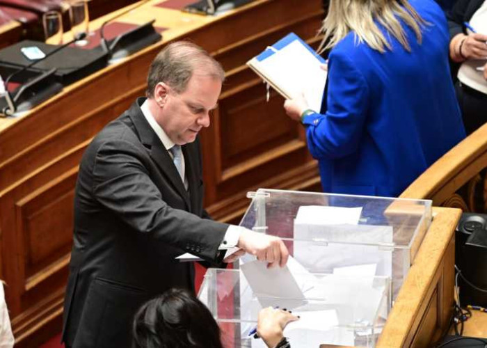 Με 154 ψήφους πέρασε η πρόταση της ΝΔ για τη σύσταση Προανακριτικής Επιτροπής και τα Τέμπη