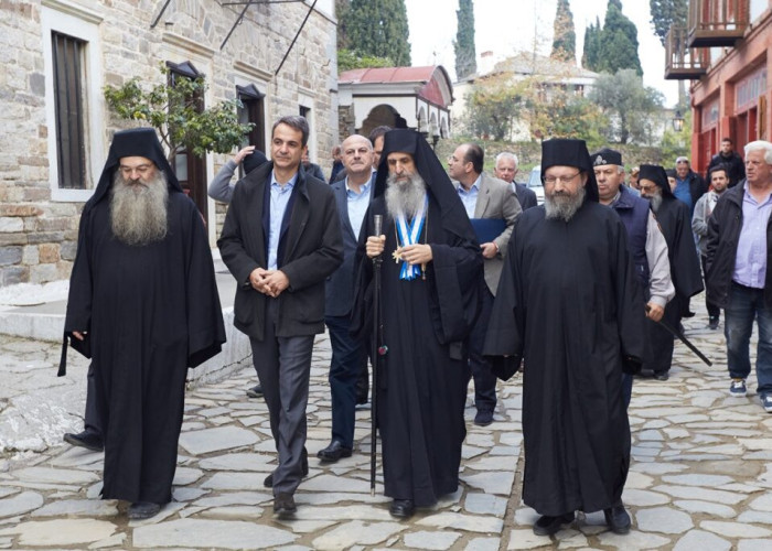 Επίσκεψη Μητσοτάκη στο Άγιο Όρος -7 Μονές δεν θέλουν να τις επισκεφτεί!