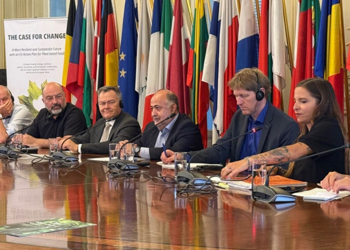 Σάκης Αρναούτογλου: Η Ελλάδα μπορεί να πρωτοστατήσει στο νέο ευρωπαϊκό διατροφικό μοντέλο