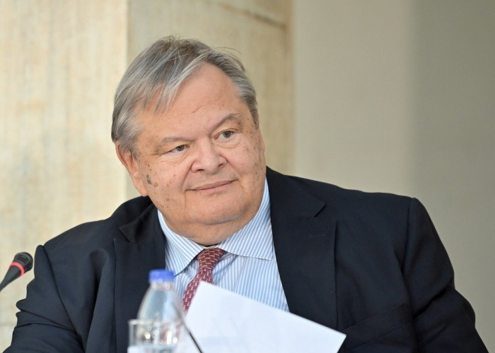 Ευάγγελος Βενιζέλος: Ευτελισμός των θεσμών λόγω κρίσης νομιμοποίησης