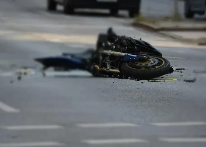 Τραγωδία έξω από την Ασπροβάλτα: 19χρονος "καρφώθηκε" με τη μηχανή του σε προπορευόμενο ΙΧ