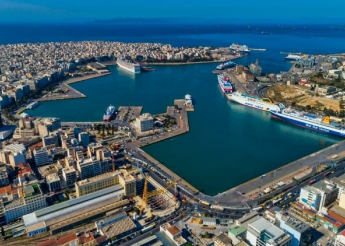Σορός γυναίκας ανασύρθηκε από το λιμάνι του Πειραιά