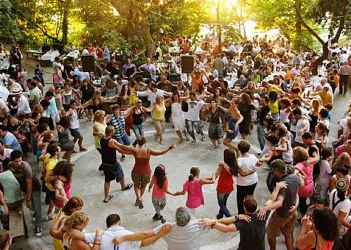 Πανηγύρια στο Νομό Σερρών : Η θέση του Επιμελητηρίου Σερρών