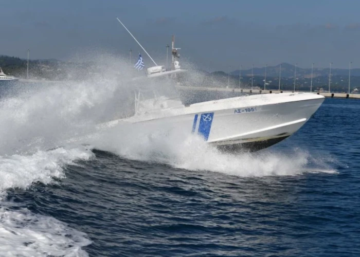 Σταυρός: Κινητοποίηση πέντε σκαφών για τον εντοπισμό χειριστή σανίδας SUP