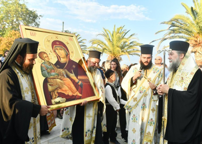 Σερρών Θεολόγος-Από το πάναγνο και εκφραστικό θεομητορικό βλέμμα, αντλούμε ευλογία, αντοχές, έμπνευση και ελπίδα