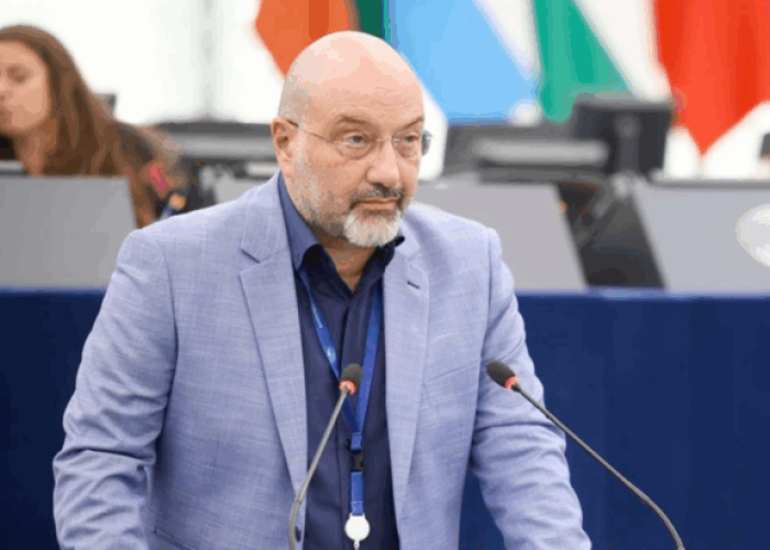 Σάκης Αρναούτογλου:Η Κομισιόν βάζει «φρένο» στον Ερντογάν και στην Τουρκία