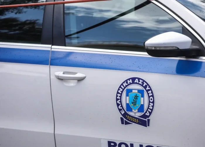 Πειραιάς: Στη δημοσιότητα τα στοιχεία 37χρονης που έπαιρνε αγκαλιά ηλικιωμένους για να τους ληστέψει