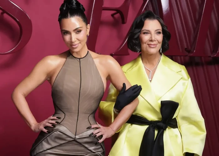 The Kardashians: Μαμά και κόρη στο κόκκινο χαλί – δεν μπορούμε να αποφασίσουμε ποια ήταν πιο εντυπωσιακή!
