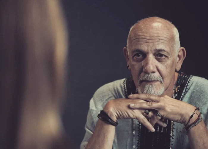 Κιμούλης: Το πιο επικίνδυνο είναι να μην σε αναγκάσει η χυδαιότητα των άλλων να γίνεις & εσύ χυδαίος