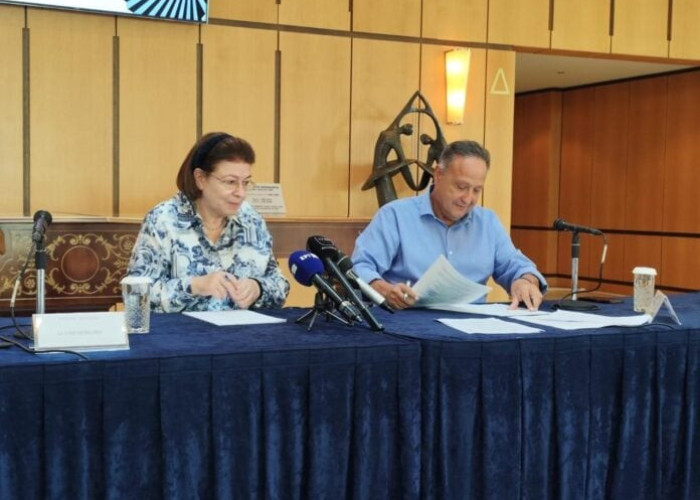 Λίνα Μενδώνη-Ενισχύουμε τον ιστορικό θεσμό των Δημητρίων