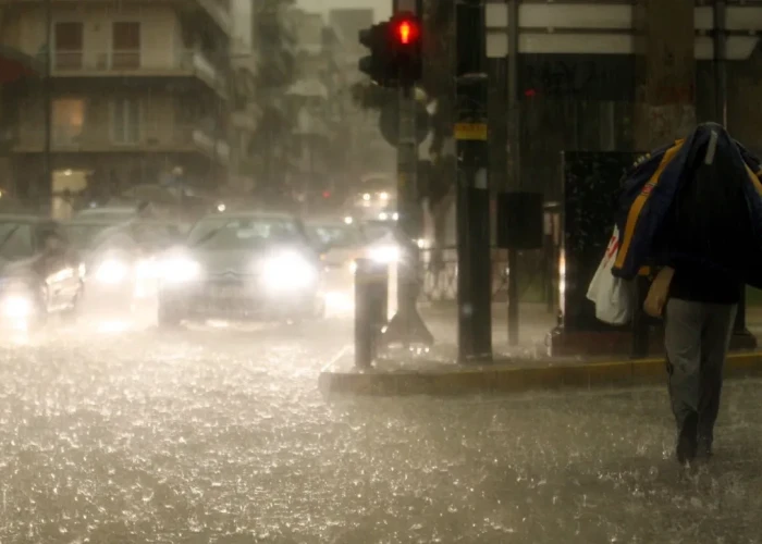 Κακοκαιρία Adel: Σφοδρή βροχόπτωση στην Αττική - Πού υπάρχουν προβλήματα στους δρόμους