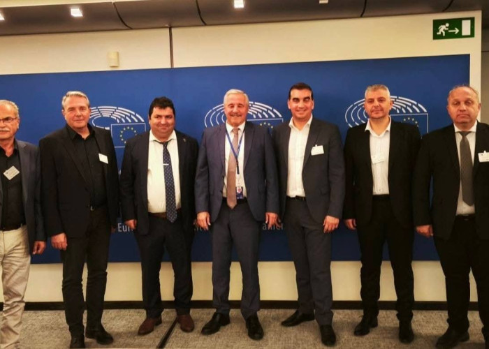 Ο ΔΗΜΑΡΧΟΣ ΣΙΝΤΙΚΗΣ ΣΤΙΣ ΒΡΥΞΕΛΛΕΣ ΓΙΑ ΤΗΝ ΠΟΛΙΤΙΚΗ ΠΡΟΣΤΑΣΙΑ