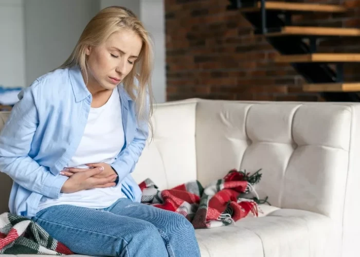 Καρκίνος παχέος εντέρου: «Θερίζει» στους κάτω των 40 – Τα σημάδια που δεν πρέπει να αγνοήσετε σύμφωνα με την παθολόγο