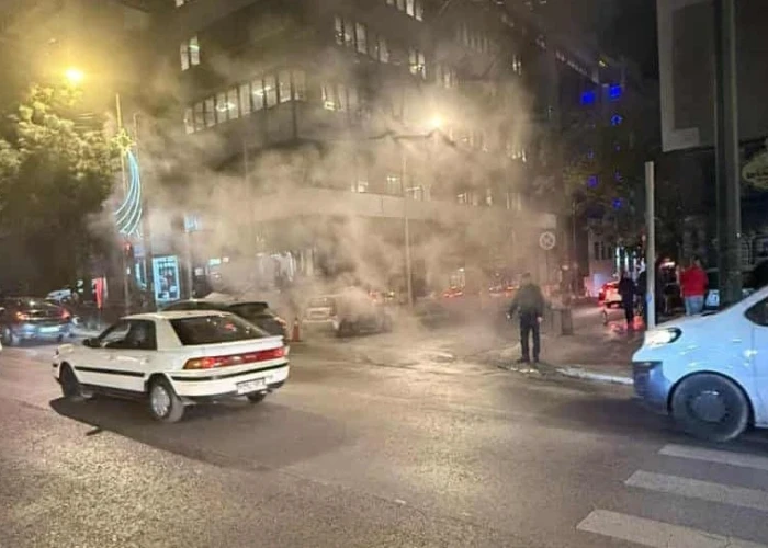 Φωτιά σε όχημα στη Συγγρού: Αυξημένη η κίνηση, κλειστή η Πετμεζά